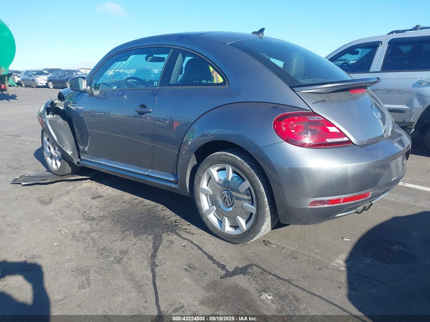 2017 VOLKSWAGEN BEETLE 1.8T SE/1.8T SEL - 3VWJ17AT4HM614736