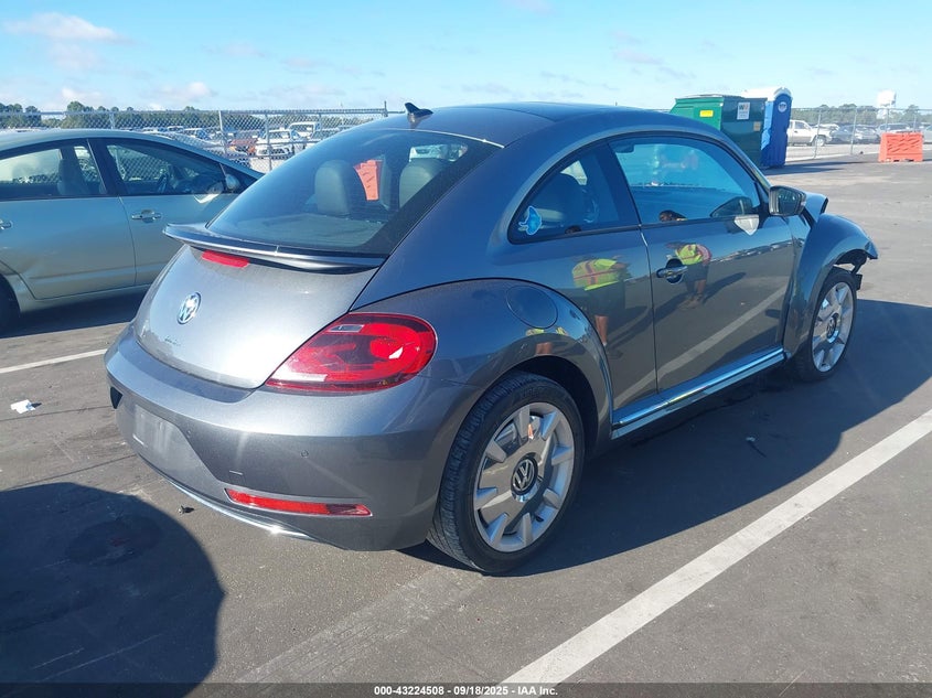 2017 VOLKSWAGEN BEETLE 1.8T SE/1.8T SEL - 3VWJ17AT4HM614736
