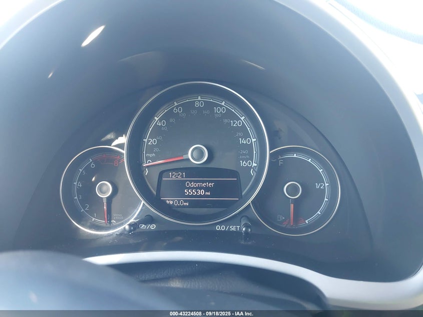 2017 VOLKSWAGEN BEETLE 1.8T SE/1.8T SEL - 3VWJ17AT4HM614736