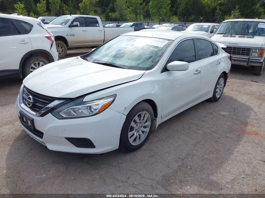 1N4AL3AP6JC165811 2018 NISSAN ALTIMA photo no. 2