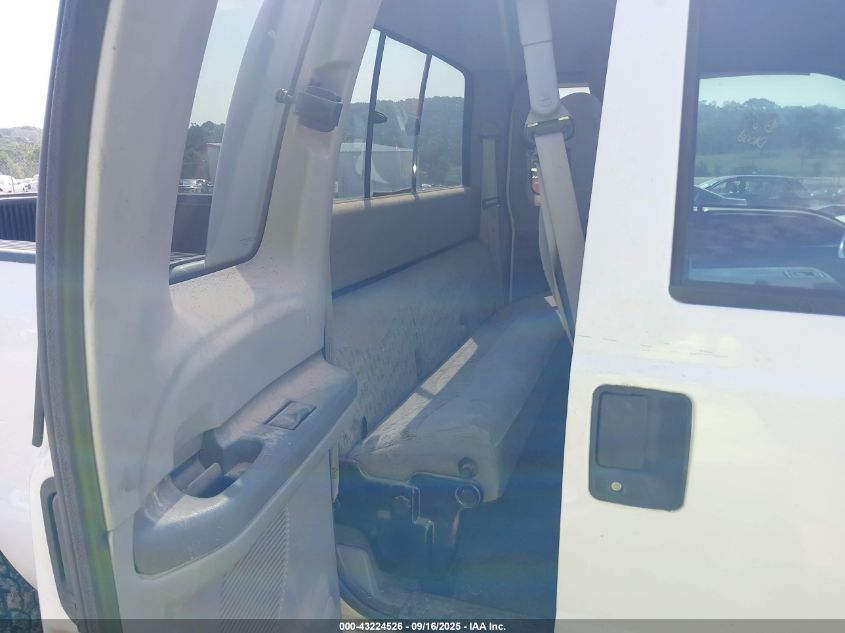 1999 Ford F-250 Lariat/Xl/Xlt VIN: 1FTNX21L9XEE19225 Lot: 43224526