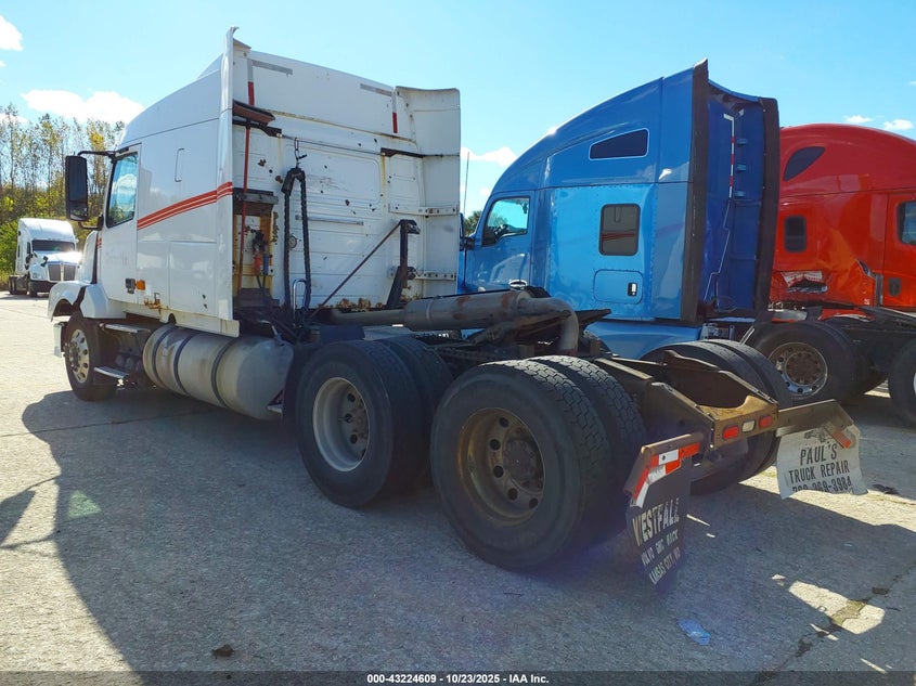 2006 VOLVO VN auction photo 3