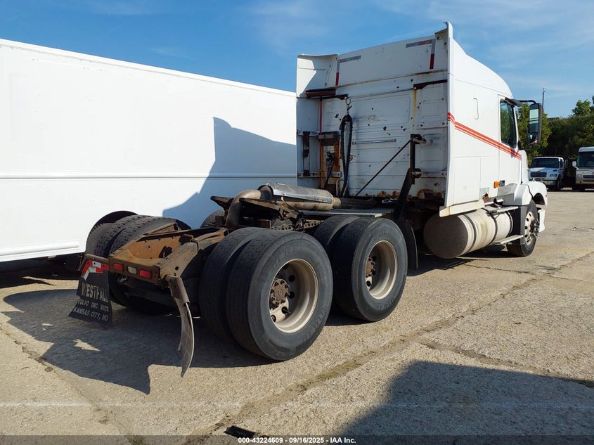 2006 VOLVO VN auction photo 4