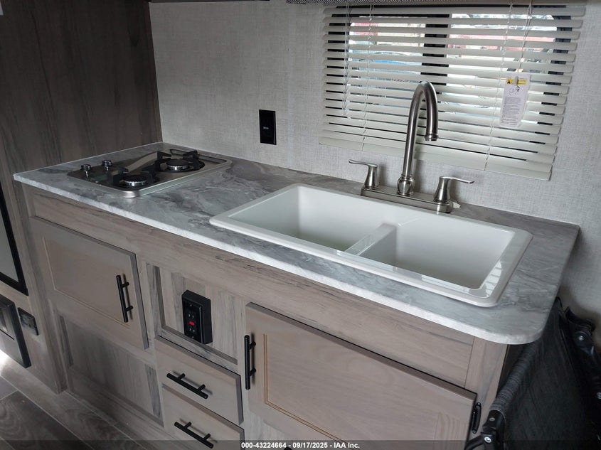 1NL1G2726N6007794 2022   photo no. 7