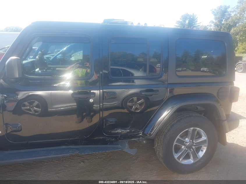 2018 JEEP WRANGLER UNLIMITED SAHARA 4X4 - 1C4HJXEN8JW145282