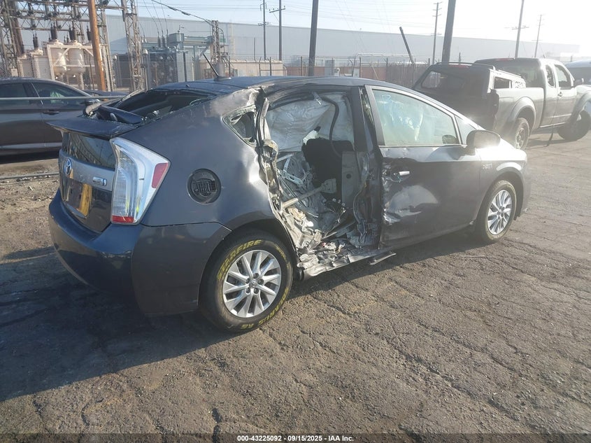 JTDKN3DP5F3072287 2015 TOYOTA PRIUS photo no. 4