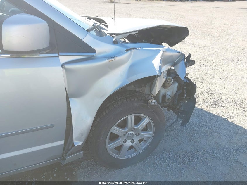 2010 Chrysler Town & Country Touring VIN: 2A4RR5DX0AR339442 Lot: 43225229