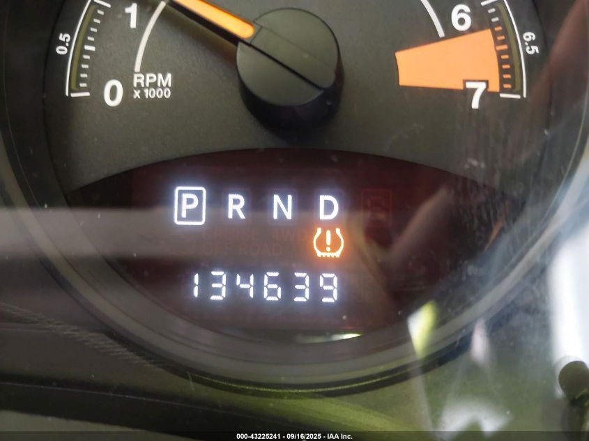 2015 Jeep Compass Sport VIN: 1C4NJCBA0FD235624 Lot: 43225241