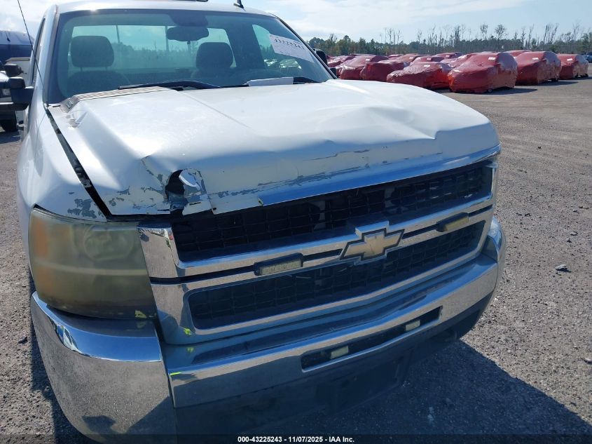 2009 Chevrolet Silverado 2500Hd Work Truck VIN: 1GCHC44K19F156748 Lot: 43225243