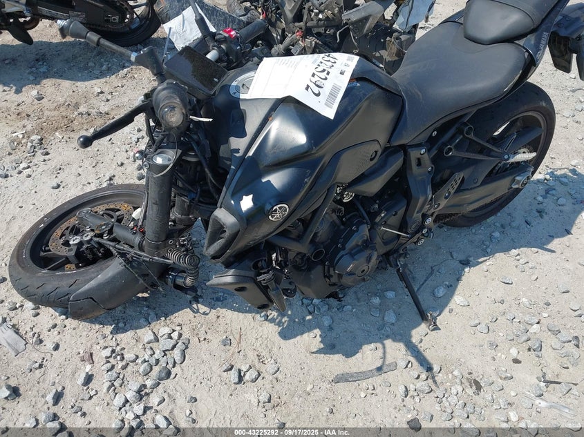 VIN JYARM32E3PA008020 2023 YAMAHA MT07
