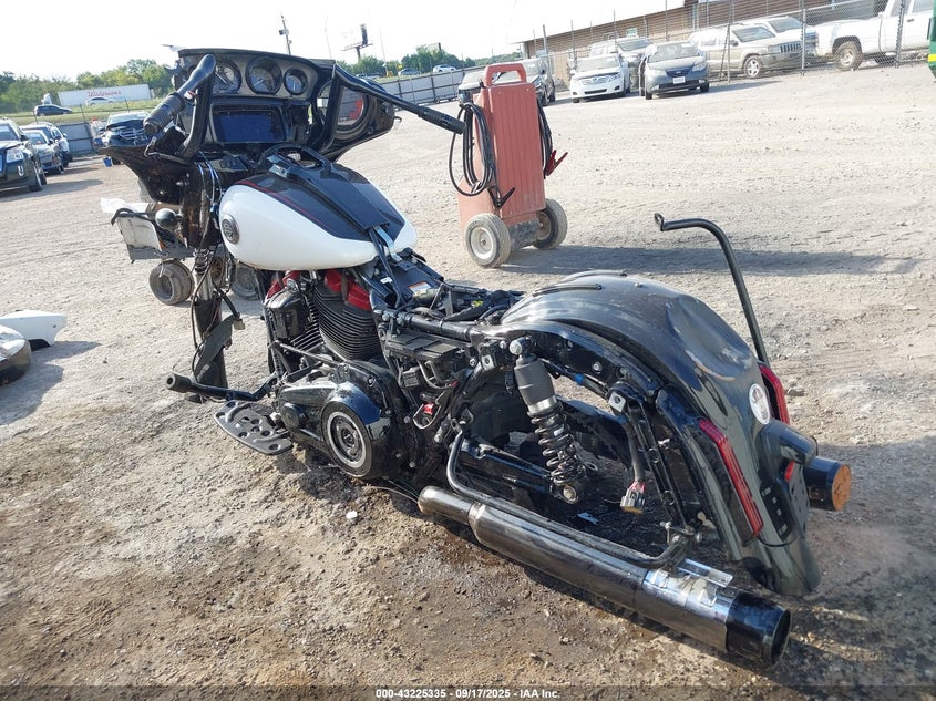 2021 HARLEY-DAVIDSON FLHXSE - 1HD1PXL13MB951766