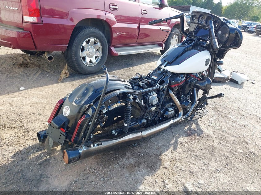 2021 HARLEY-DAVIDSON FLHXSE - 1HD1PXL13MB951766