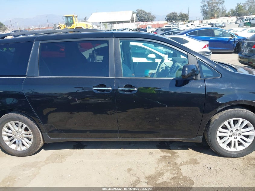2011 Toyota Sienna Xle V6 VIN: 5TDYK3DCXBS061262 Lot: 43225342