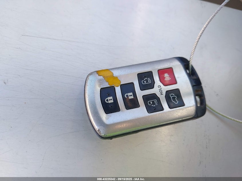 2011 Toyota Sienna Xle V6 VIN: 5TDYK3DCXBS061262 Lot: 43225342