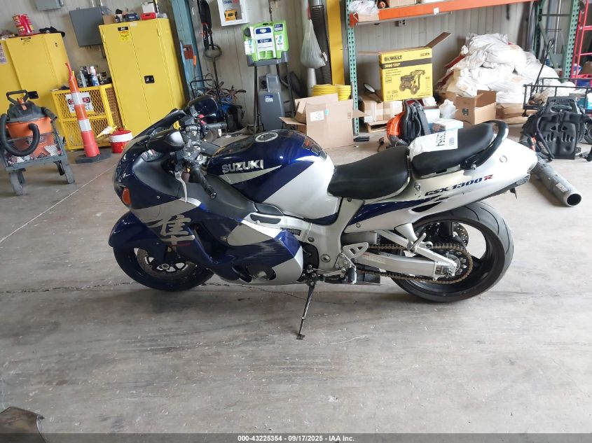 2004 Suzuki Gsx1300 R VIN: JS1GW71AX42100737 Lot: 43225354