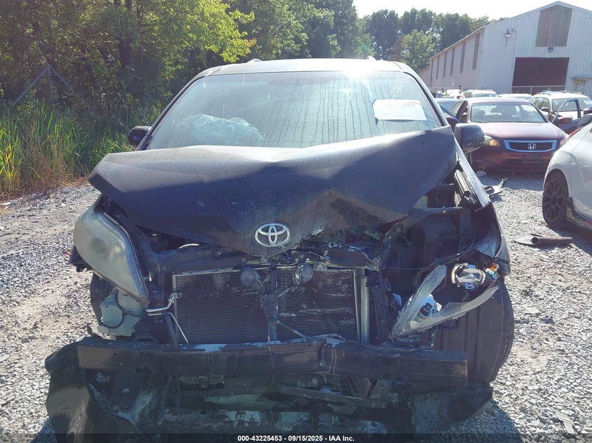 2014 Toyota Sienna Le V6 8 Passenger VIN: 5TDKK3DCXES413931 Lot: 43225453