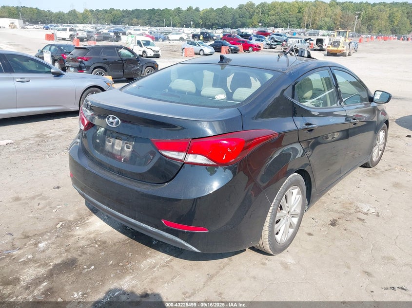 2014 HYUNDAI ELANTRA SE - KMHDH4AE3EU087142