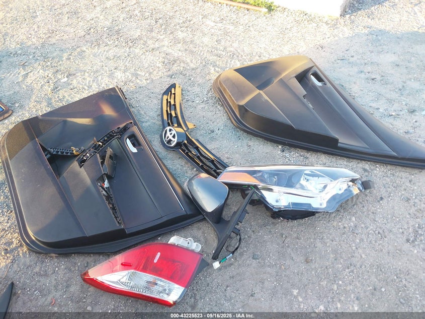 2016 Toyota Corolla S Plus VIN: 5YFBURHE0GP370463 Lot: 43225523