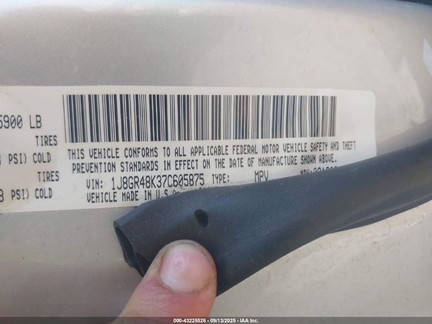 2007 Jeep Grand Cherokee Laredo VIN: 1J8GR48K37C605875 Lot: 43225526
