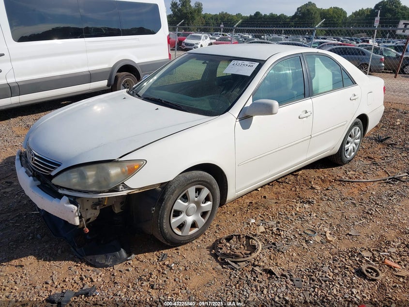 2005 Toyota Camry Le