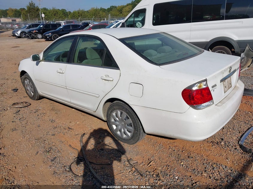 2005 Toyota Camry Le