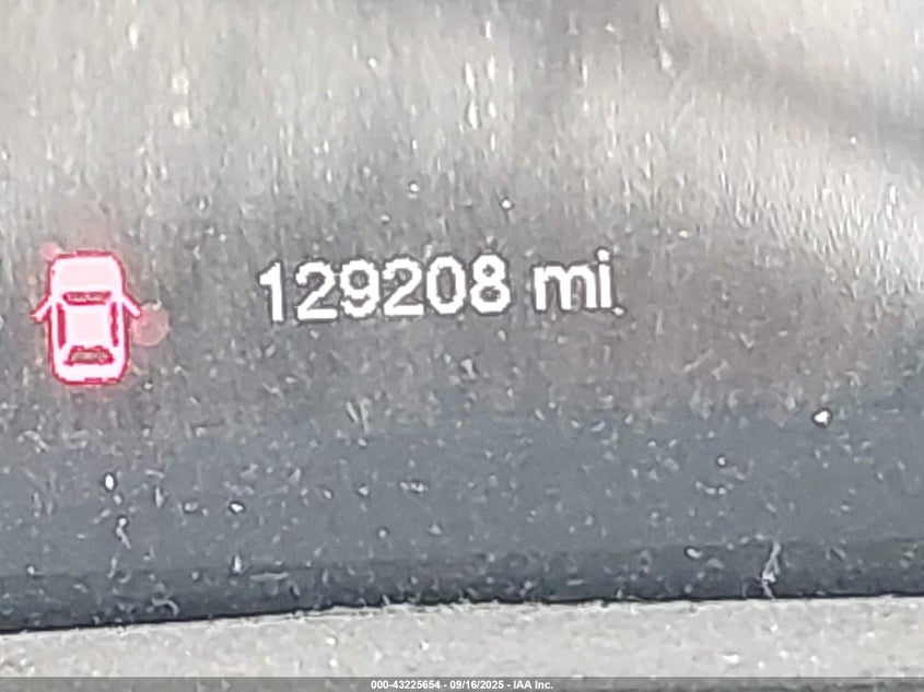 2015 Jeep Cherokee Latitude VIN: 1C4PJLCB4FW781525 Lot: 43225654