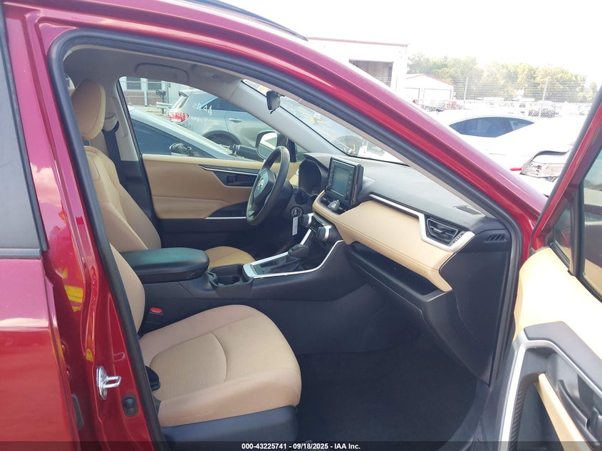 2019 TOYOTA RAV4 LE - 2T3H1RFV2KW038786