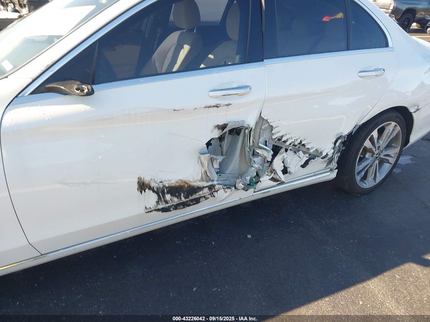 2019 MERCEDES-BENZ C 300 - 55SWF8DB5KU313552