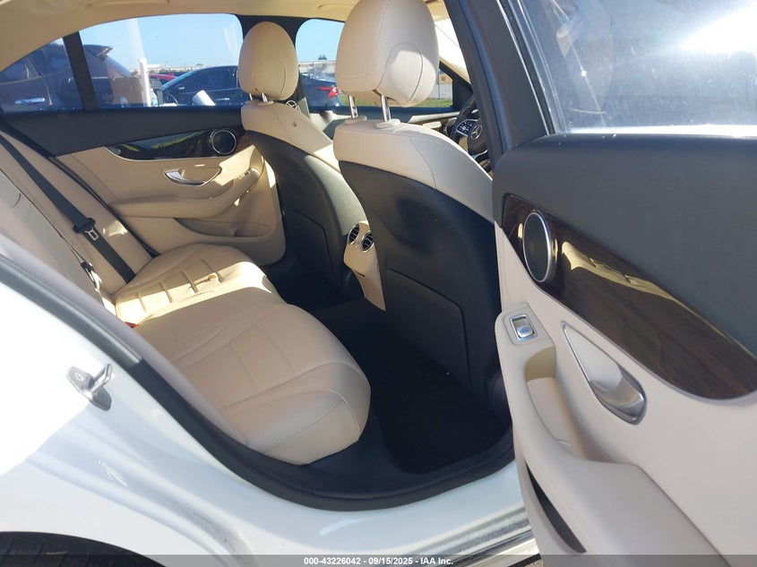 2019 MERCEDES-BENZ C 300 - 55SWF8DB5KU313552