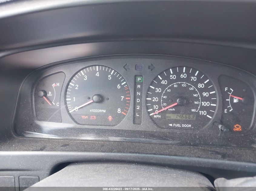 2000 Toyota Sienna Le VIN: 4T3ZF13C9YU262706 Lot: 43226423