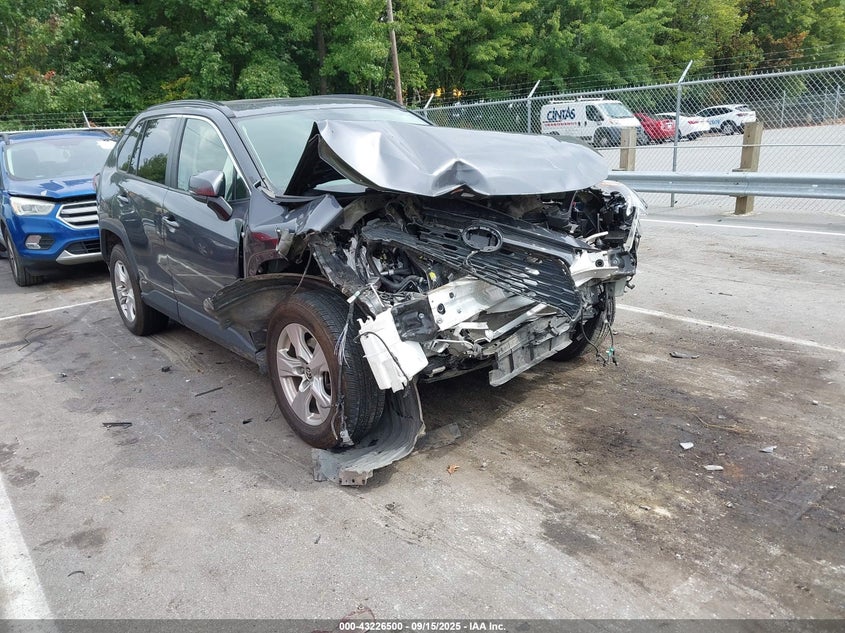 2021 TOYOTA RAV4 HYBRID XLE - JTMRWRFV3MD118054