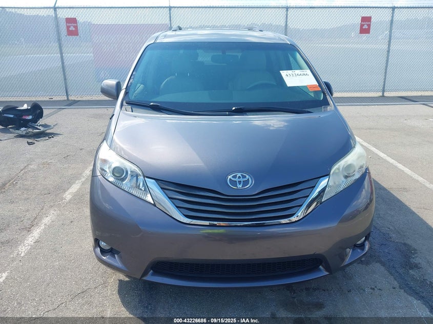 2011 Toyota Sienna Xle V6 VIN: 5TDYK3DC1BS030854 Lot: 43226686