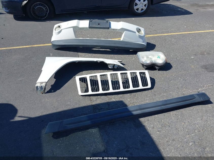 2005 Jeep Grand Cherokee Laredo VIN: 1J8HR48N25C716350 Lot: 43226709