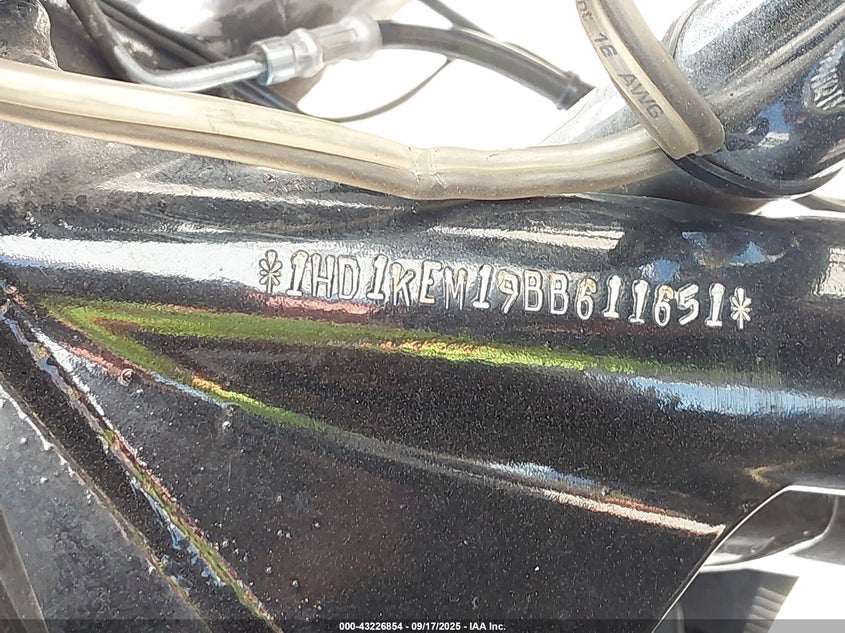 2011 Harley-Davidson Flhtk VIN: 1HD1KEM19BB611651 Lot: 43226854