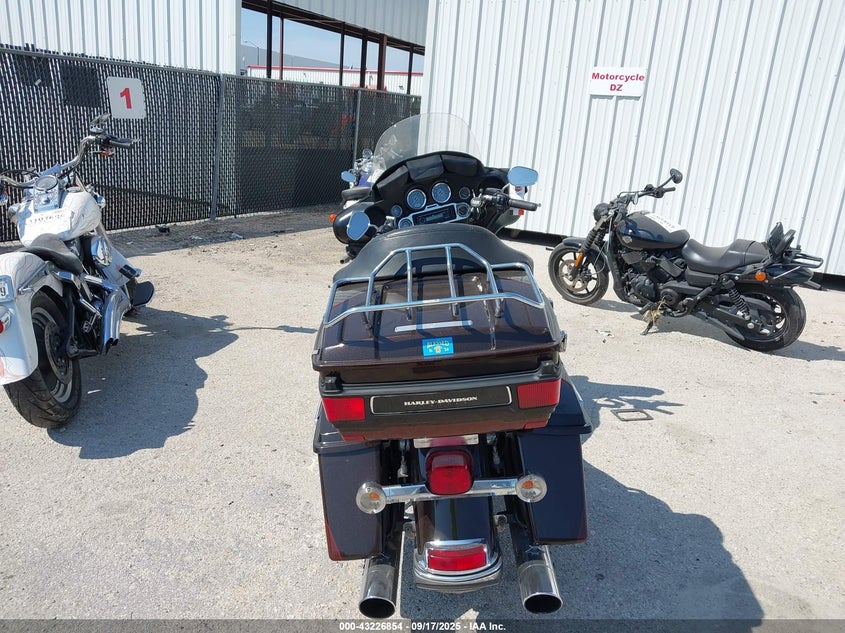 2011 Harley-Davidson Flhtk VIN: 1HD1KEM19BB611651 Lot: 43226854