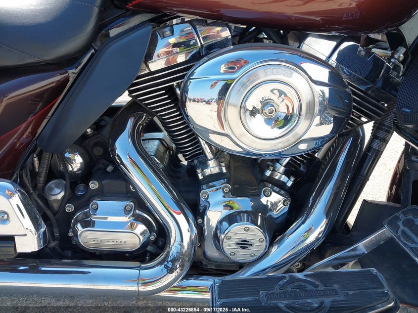 2011 Harley-Davidson Flhtk VIN: 1HD1KEM19BB611651 Lot: 43226854