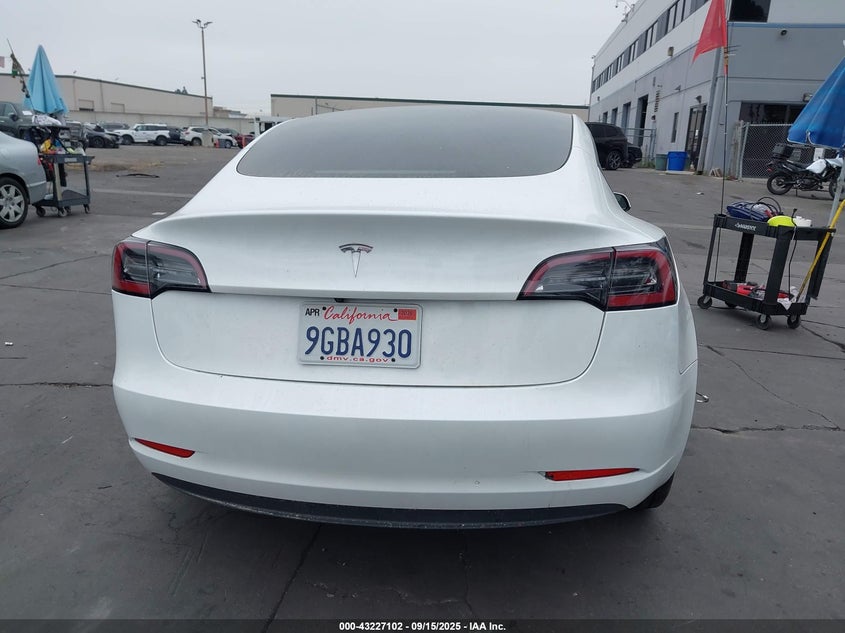 2023 Tesla Model 3 Rear-Wheel Drive VIN: 5YJ3E1EAXPF551800 Lot: 43227102