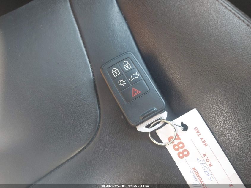 2015 Volvo Xc60 T5 Premier VIN: YV440MDK1F2738064 Lot: 43227124