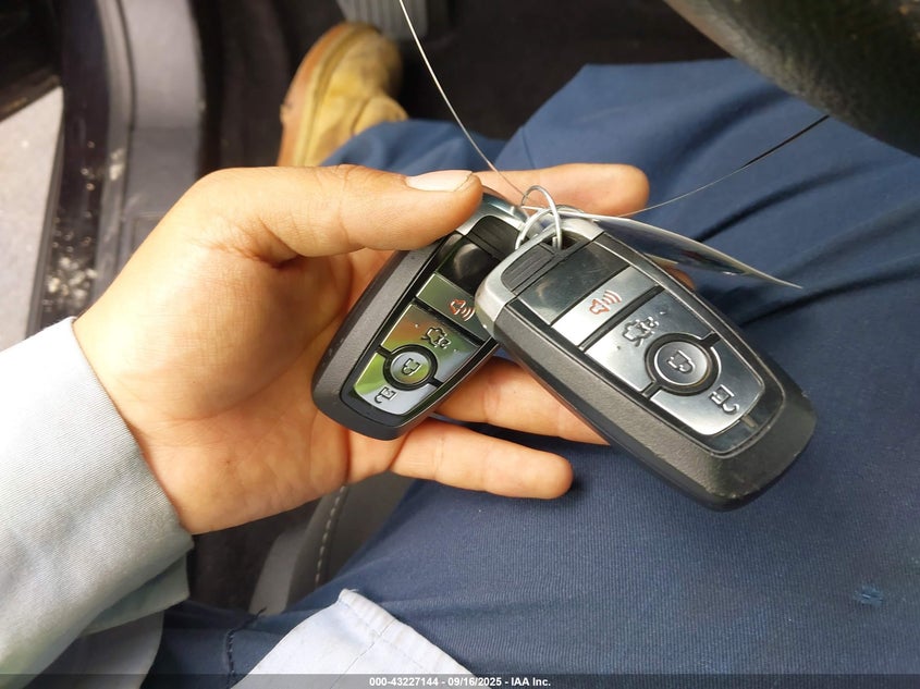 2019 Ford Fusion Se VIN: 3FA6P0HD4KR280334 Lot: 43227144