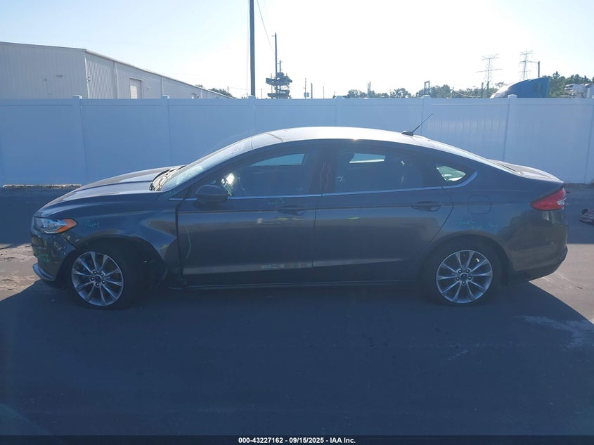 2017 Ford Fusion Se VIN: 3FA6P0H70HR163255 Lot: 43227162