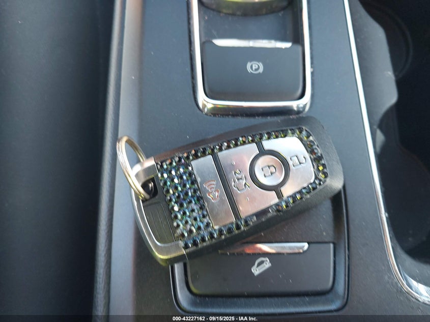 2017 Ford Fusion Se VIN: 3FA6P0H70HR163255 Lot: 43227162