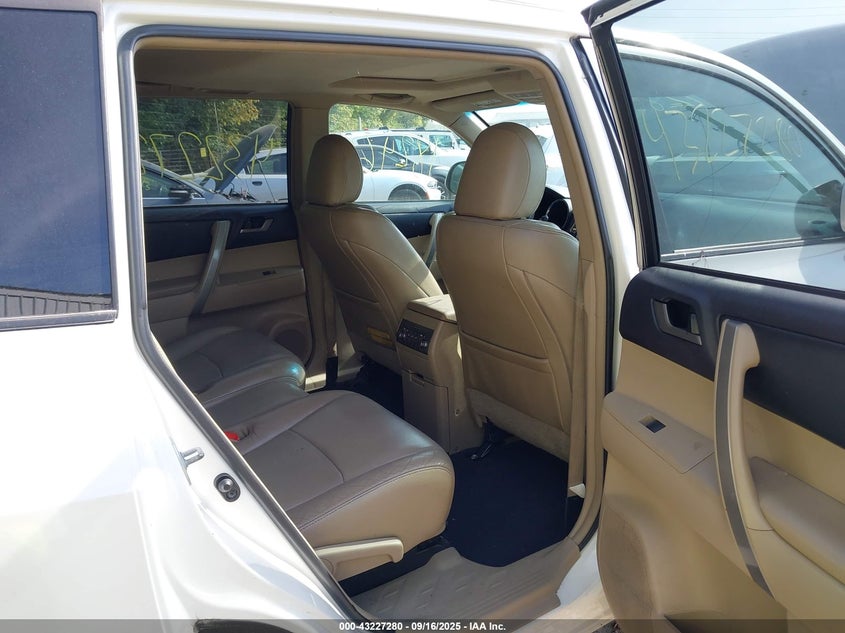 2013 TOYOTA HIGHLANDER SE V6 5TDBK3EH5DS257452