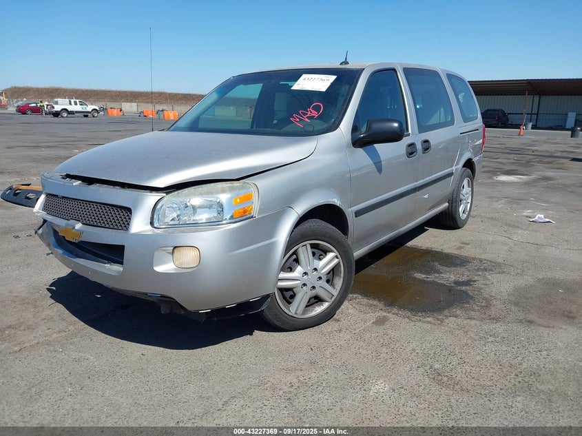 1GNDV03L95D241183 2005 CHEVROLET UPLANDER photo no. 2