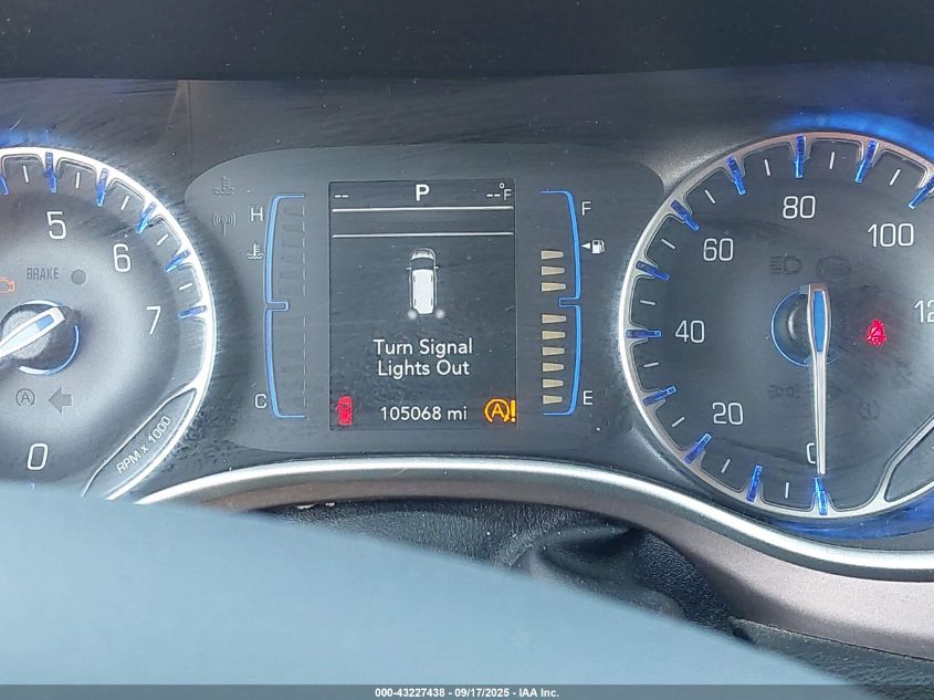 2019 Chrysler Pacifica Touring L VIN: 2C4RC1BG5KR575931 Lot: 43227438