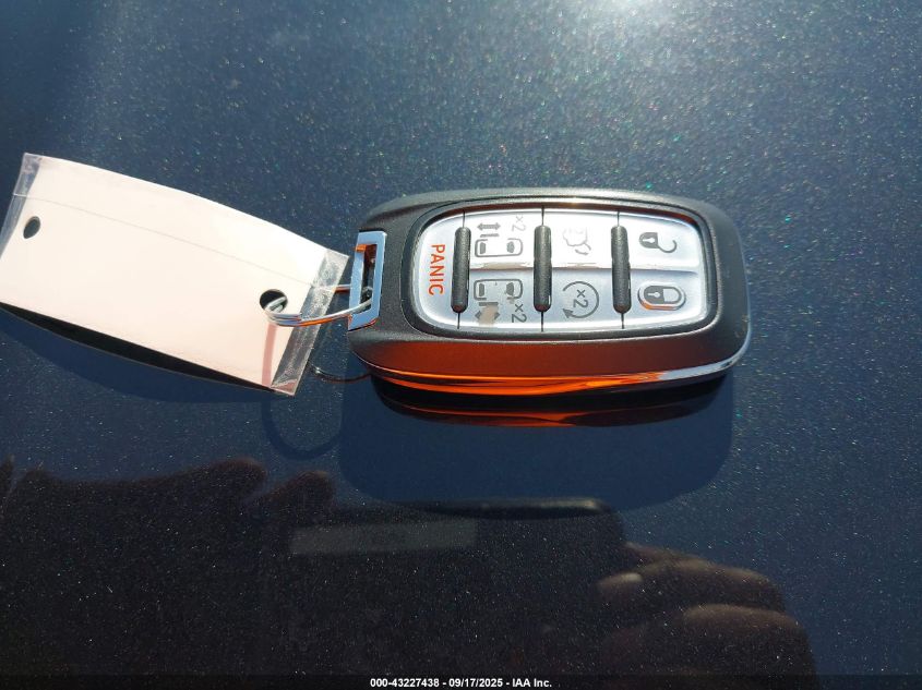 2019 Chrysler Pacifica Touring L VIN: 2C4RC1BG5KR575931 Lot: 43227438