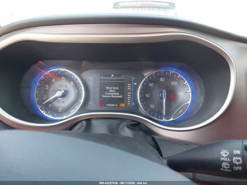 2019 Chrysler Pacifica Touring L VIN: 2C4RC1BG5KR575931 Lot: 43227438