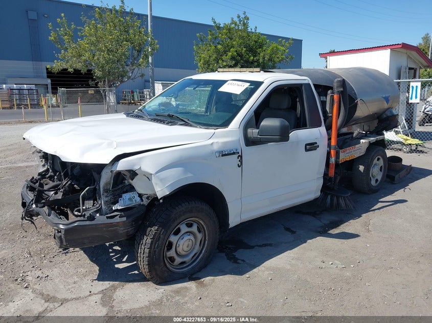 1FTMF1CB3KKC36281 2019 FORD F-150 photo no. 2