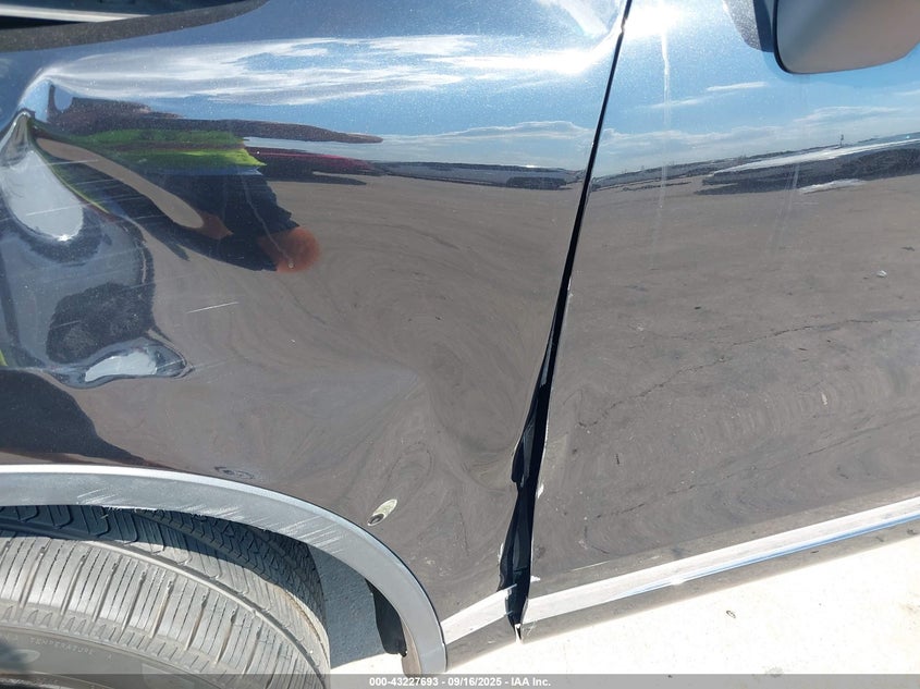 2017 Volkswagen Touareg V6 Wolfsburg Edition VIN: WVGRF7BP9HD003388 Lot: 43227693