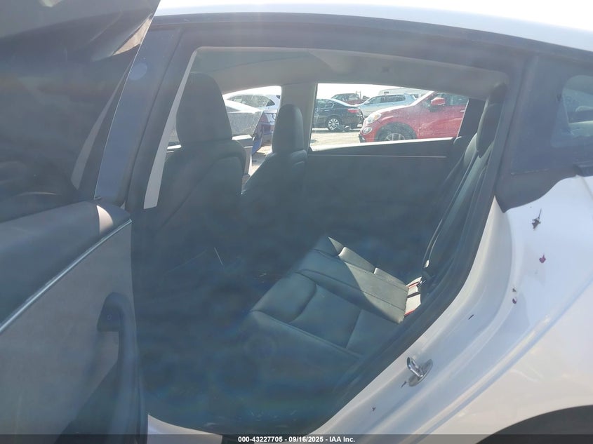 2024 Tesla Model 3 VIN: 5YJ3E1EA3RF833716 Lot: 43227705