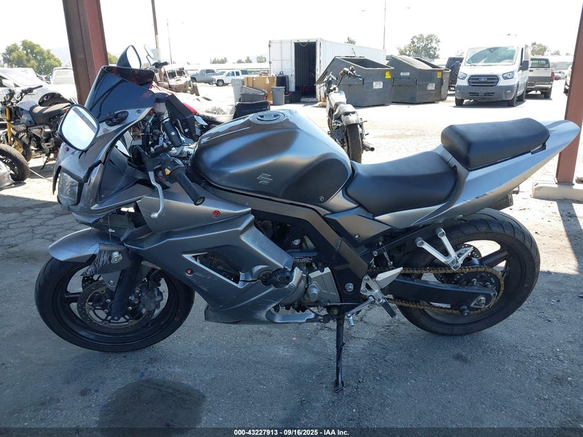 2009 SUZUKI SV650 - JS1VP53AX92100427